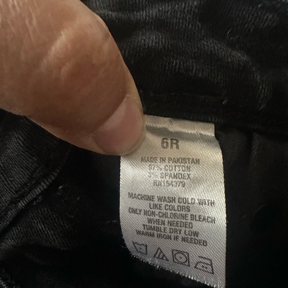 Aeropostale Black Distressed Jean Shorts 6R - Picture 4 of 5